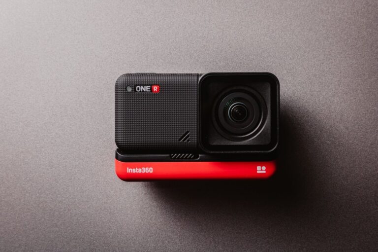 An analysis of the Insta360 Luna Ultra, shown in a sleek black design, highlighting its stealth launch and the risks for early adopters.
